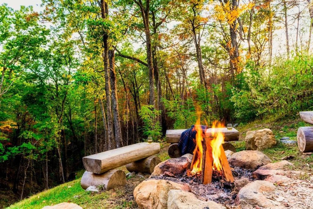 Nordic Mountain Modern Lodge - Family Friendly Luxury Cabin In Walden'S Ridge 세비어빌 외부 사진