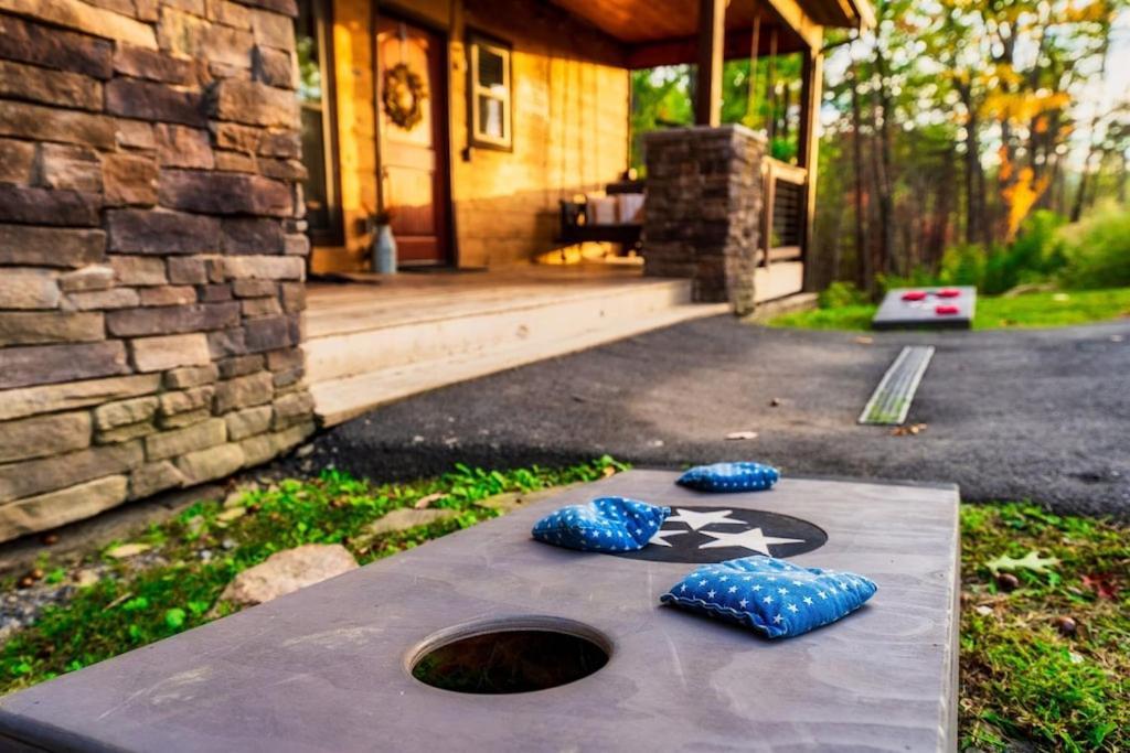 Nordic Mountain Modern Lodge - Family Friendly Luxury Cabin In Walden'S Ridge 세비어빌 외부 사진