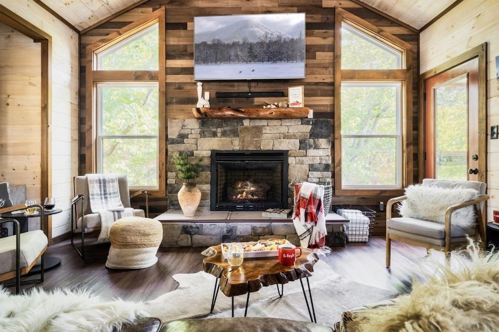 Nordic Mountain Modern Lodge - Family Friendly Luxury Cabin In Walden'S Ridge 세비어빌 외부 사진