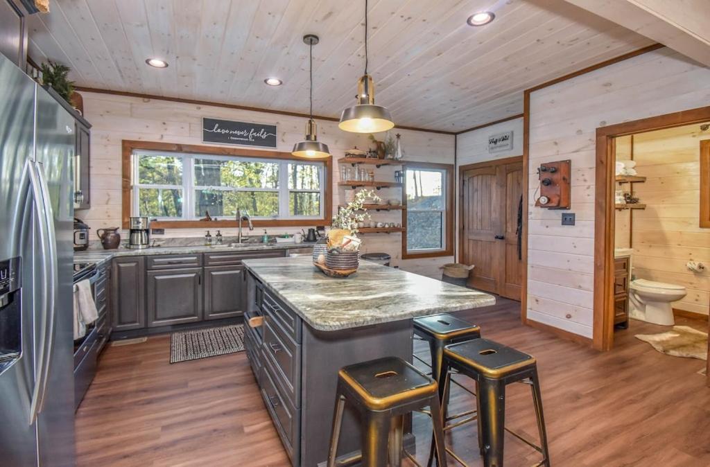 Nordic Mountain Modern Lodge - Family Friendly Luxury Cabin In Walden'S Ridge 세비어빌 외부 사진