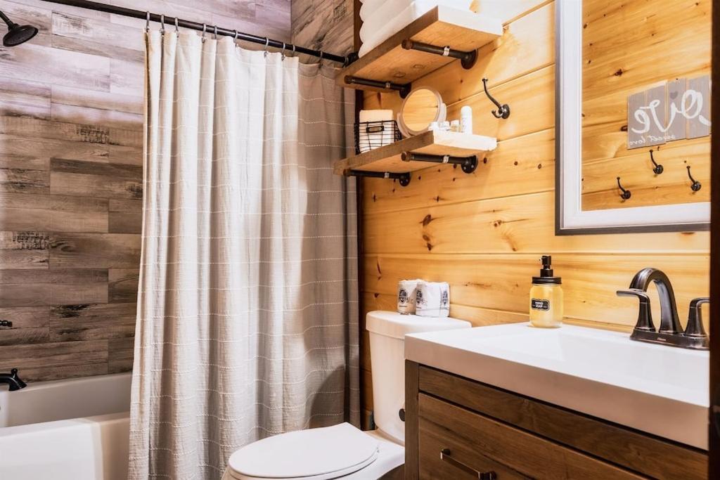 Nordic Mountain Modern Lodge - Family Friendly Luxury Cabin In Walden'S Ridge 세비어빌 외부 사진